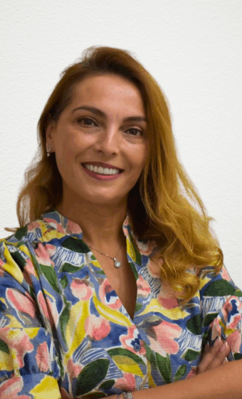 Red Gradient Modern Blank Document A4 (1)